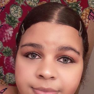 Meet your Posher, Breanna